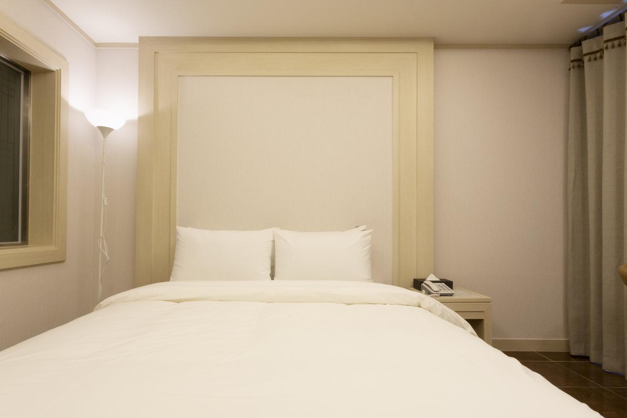 Hotel Tirol Seul Esterno foto
